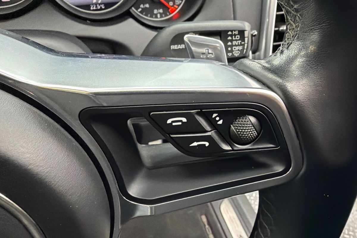 2016 Porsche Cayenne GTS 92A