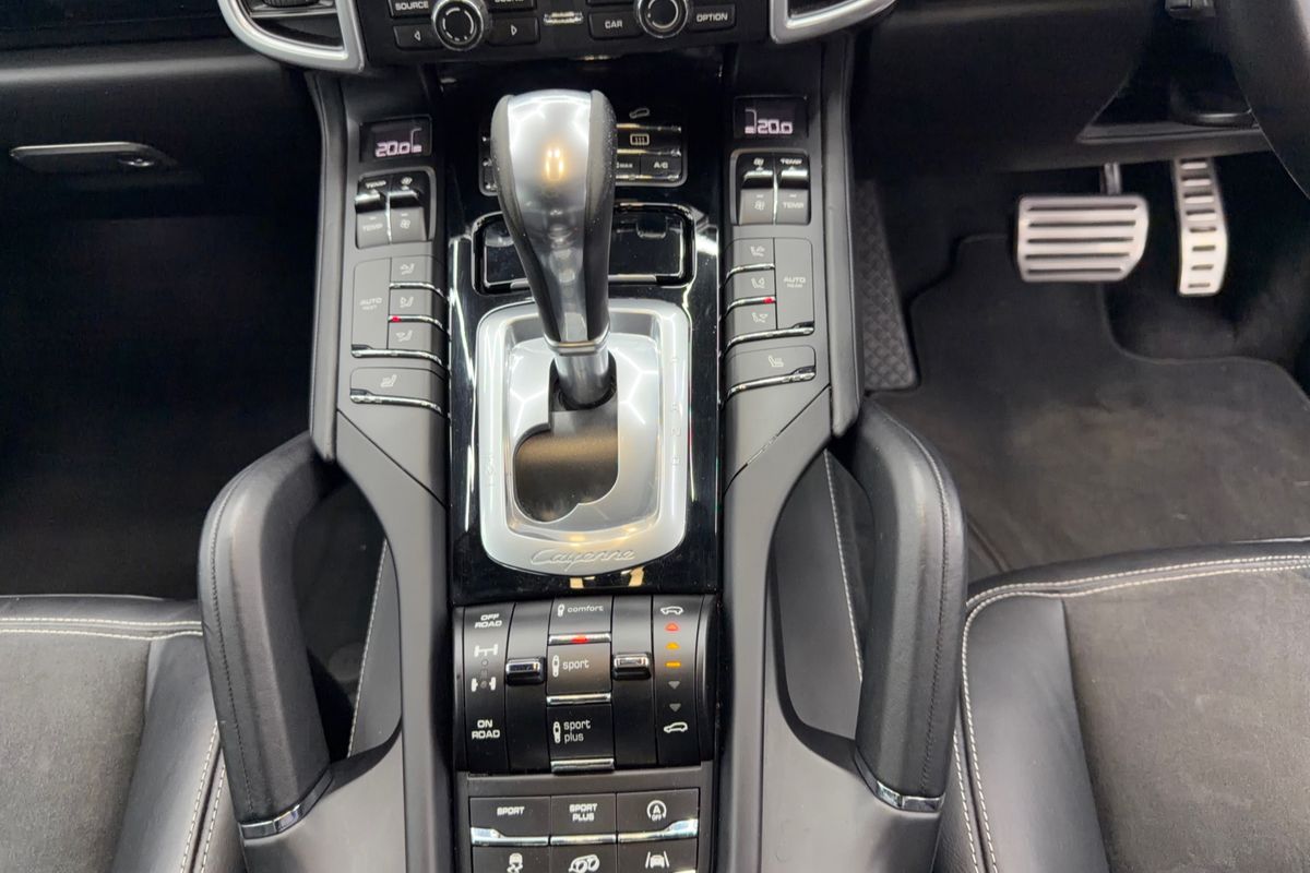 2016 Porsche Cayenne GTS 92A
