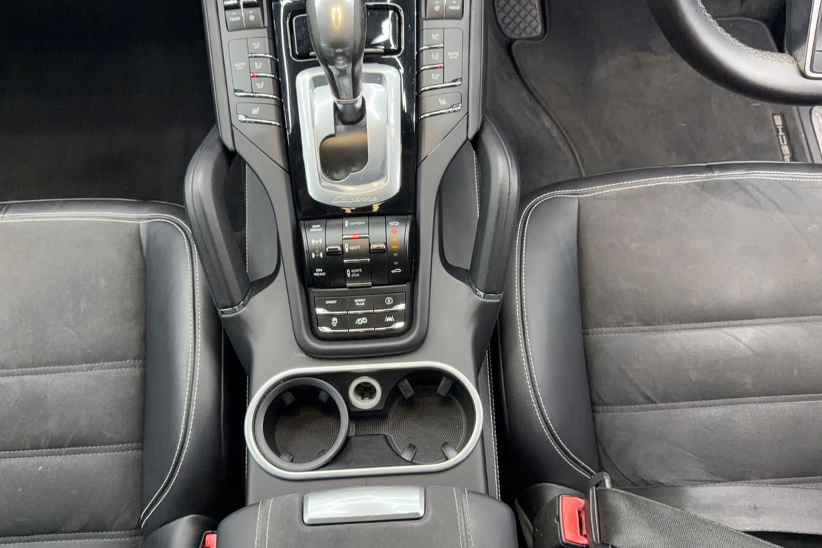 2016 Porsche Cayenne GTS 92A