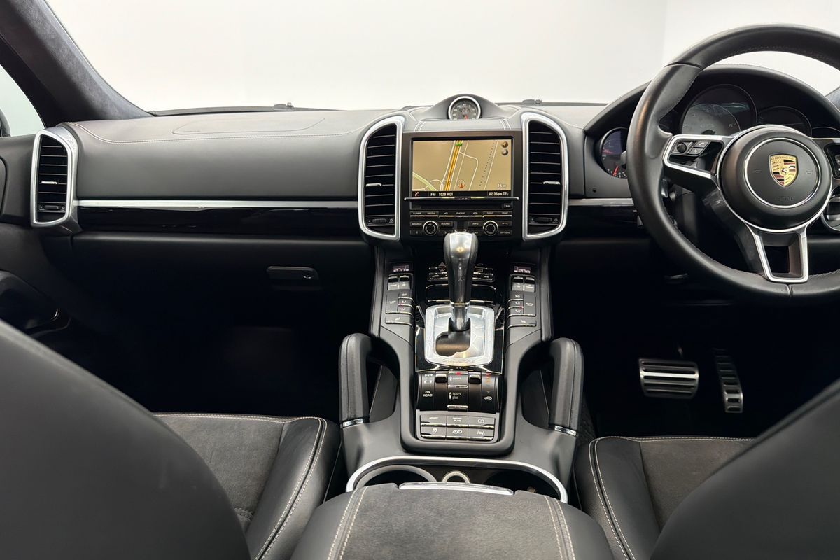 2016 Porsche Cayenne GTS 92A