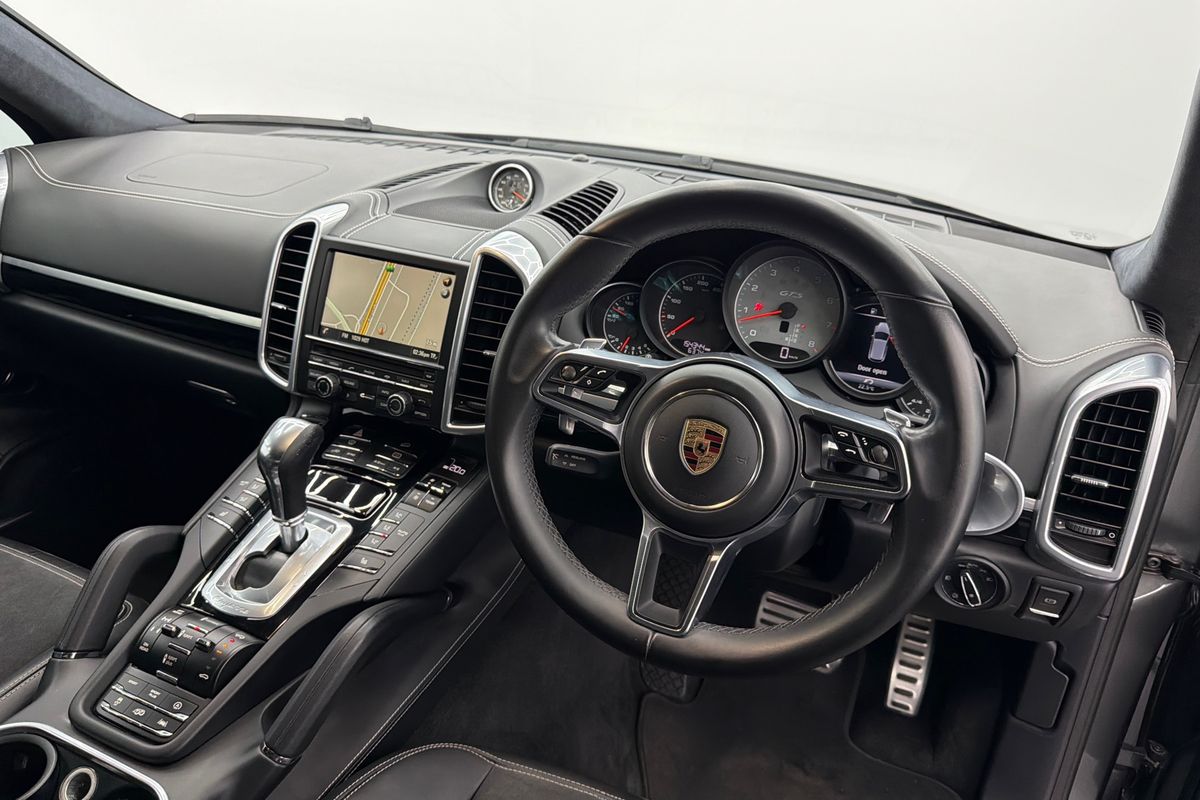 2016 Porsche Cayenne GTS 92A