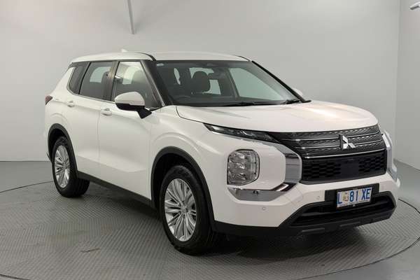 2024 Mitsubishi Outlander ES ZM