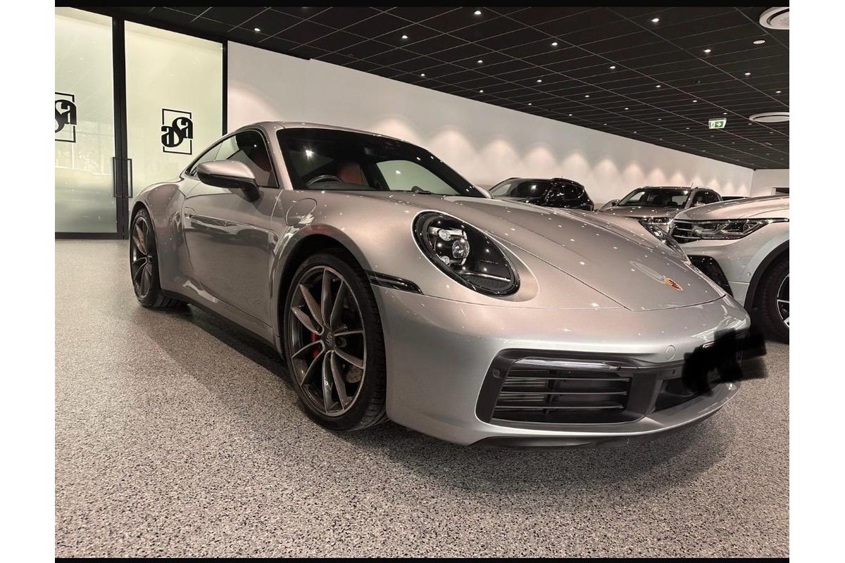 2020 Porsche 911 Carrera S 992