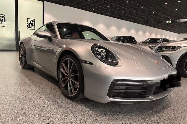 2020 Porsche 911 Carrera S 992