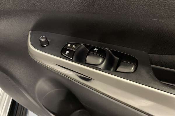 2020 Nissan Navara ST D23 Series 4 Rear Wheel Drive thumb-19