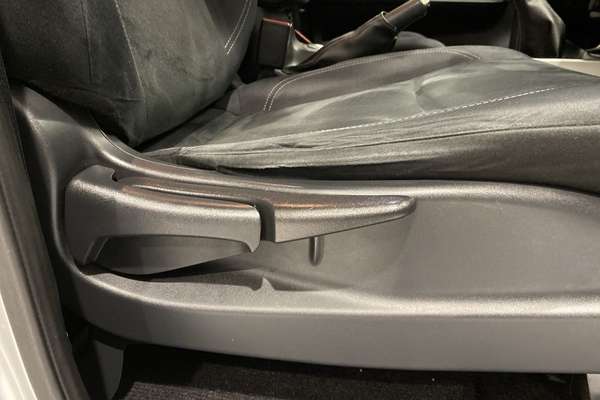 2020 Nissan Navara ST D23 Series 4 Rear Wheel Drive thumb-20