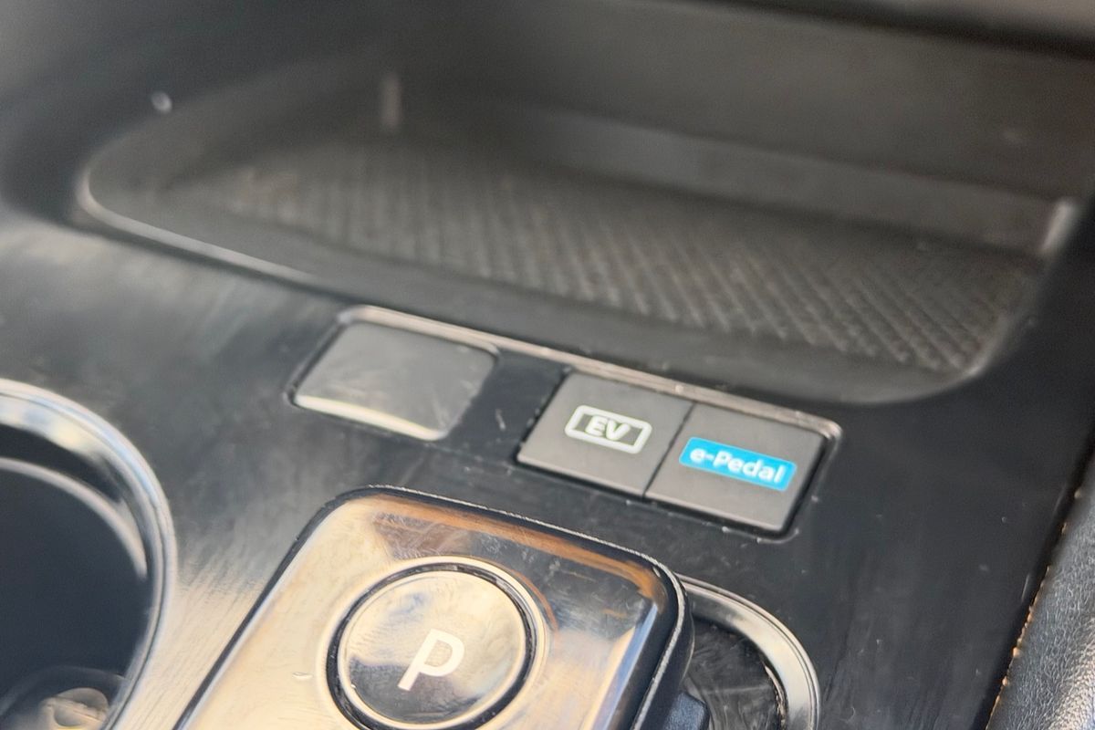 2024 Nissan X-TRAIL ST-L e-POWER T33