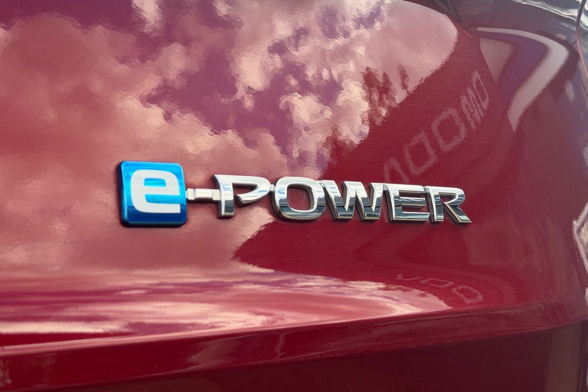 2024 Nissan X-TRAIL ST-L e-POWER T33
