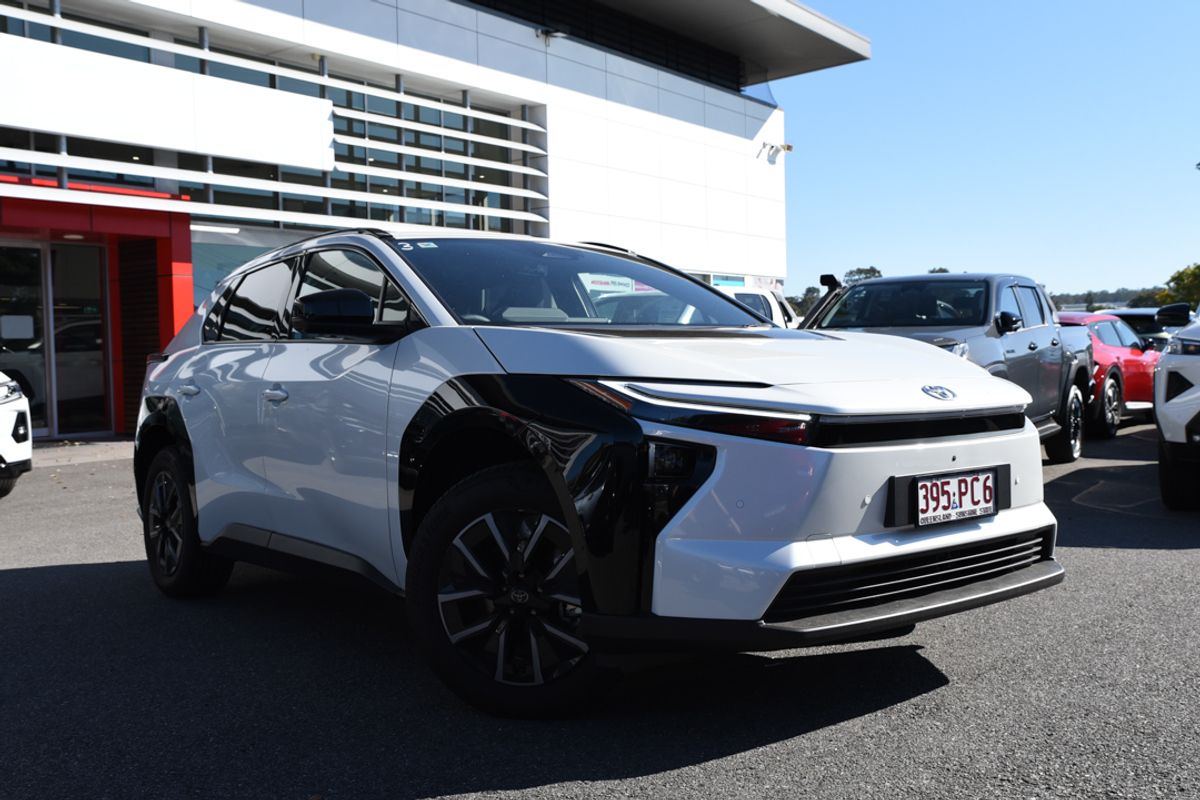 2025 Toyota bZ4X XEAM11R