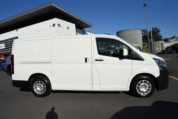 2020 Toyota Hiace GDH300R LWB thumb-3