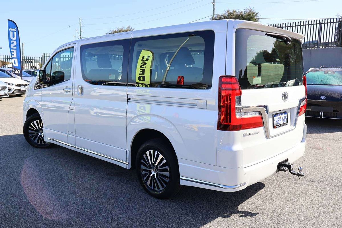 2020 Toyota Granvia GDH303R