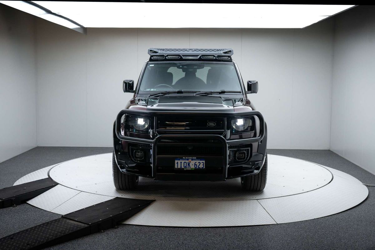 2020 Land Rover Defender 110 P400 HSE L663