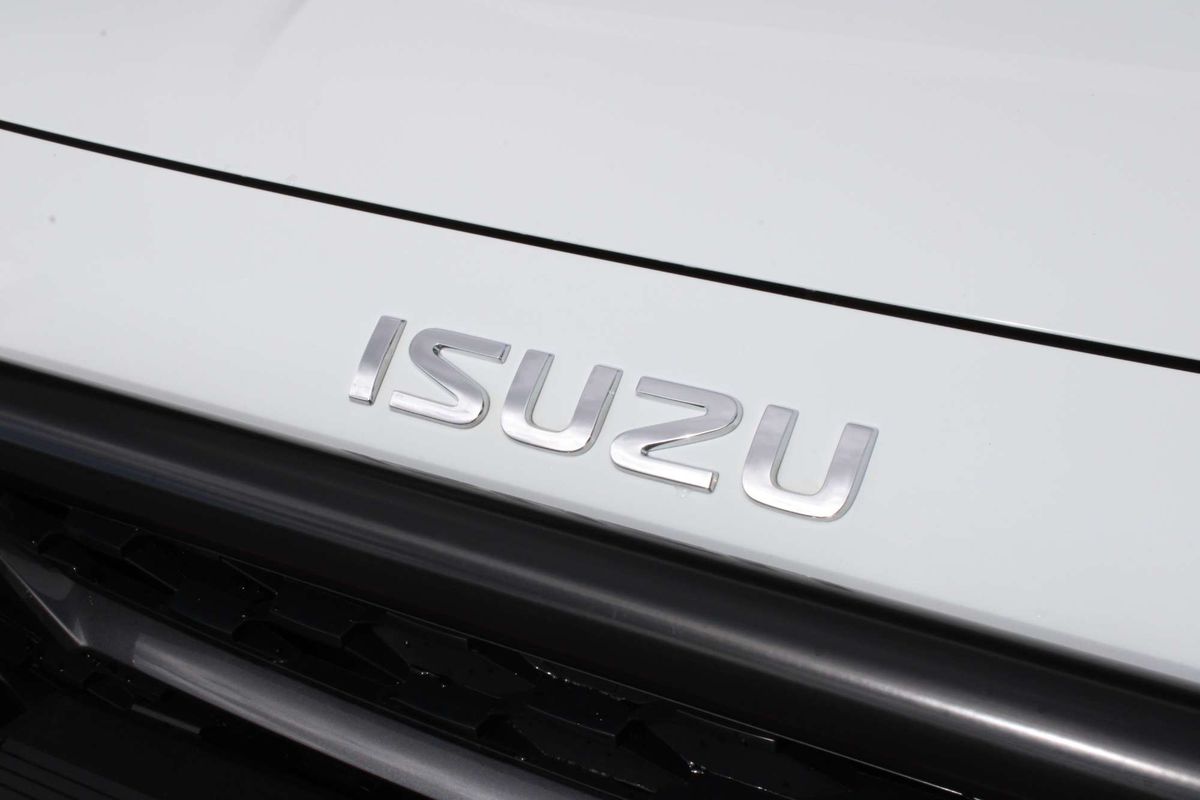 2025 Isuzu MU-X LS-M
