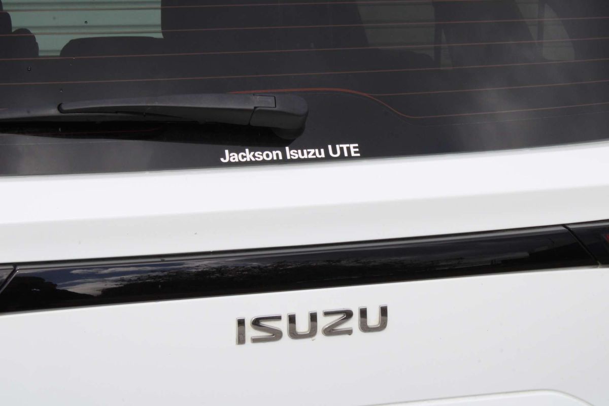 2025 Isuzu MU-X LS-M