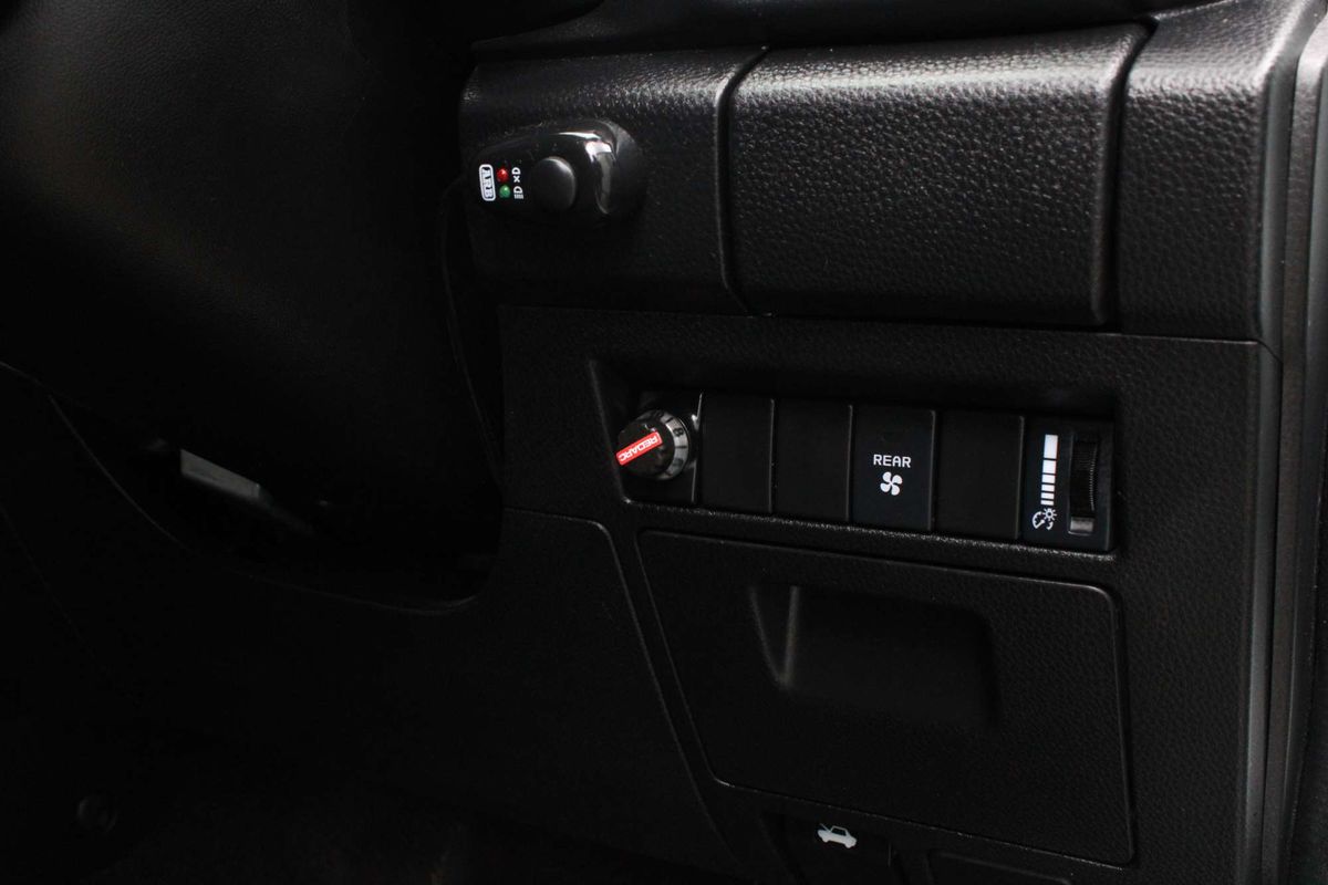 2025 Isuzu MU-X LS-M