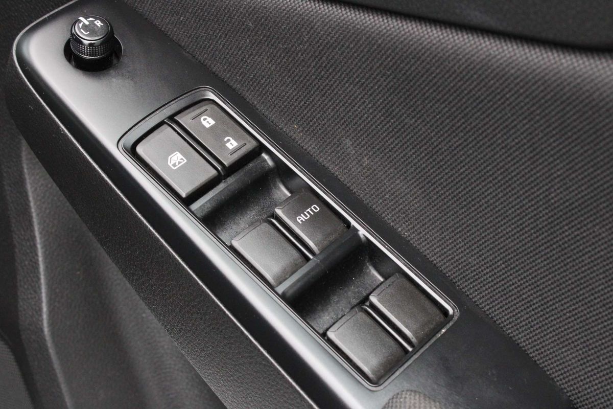 2025 Isuzu MU-X LS-M
