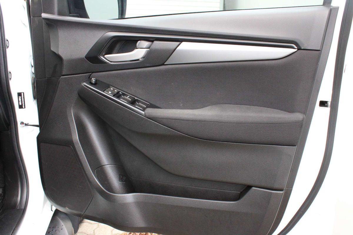 2025 Isuzu MU-X LS-M