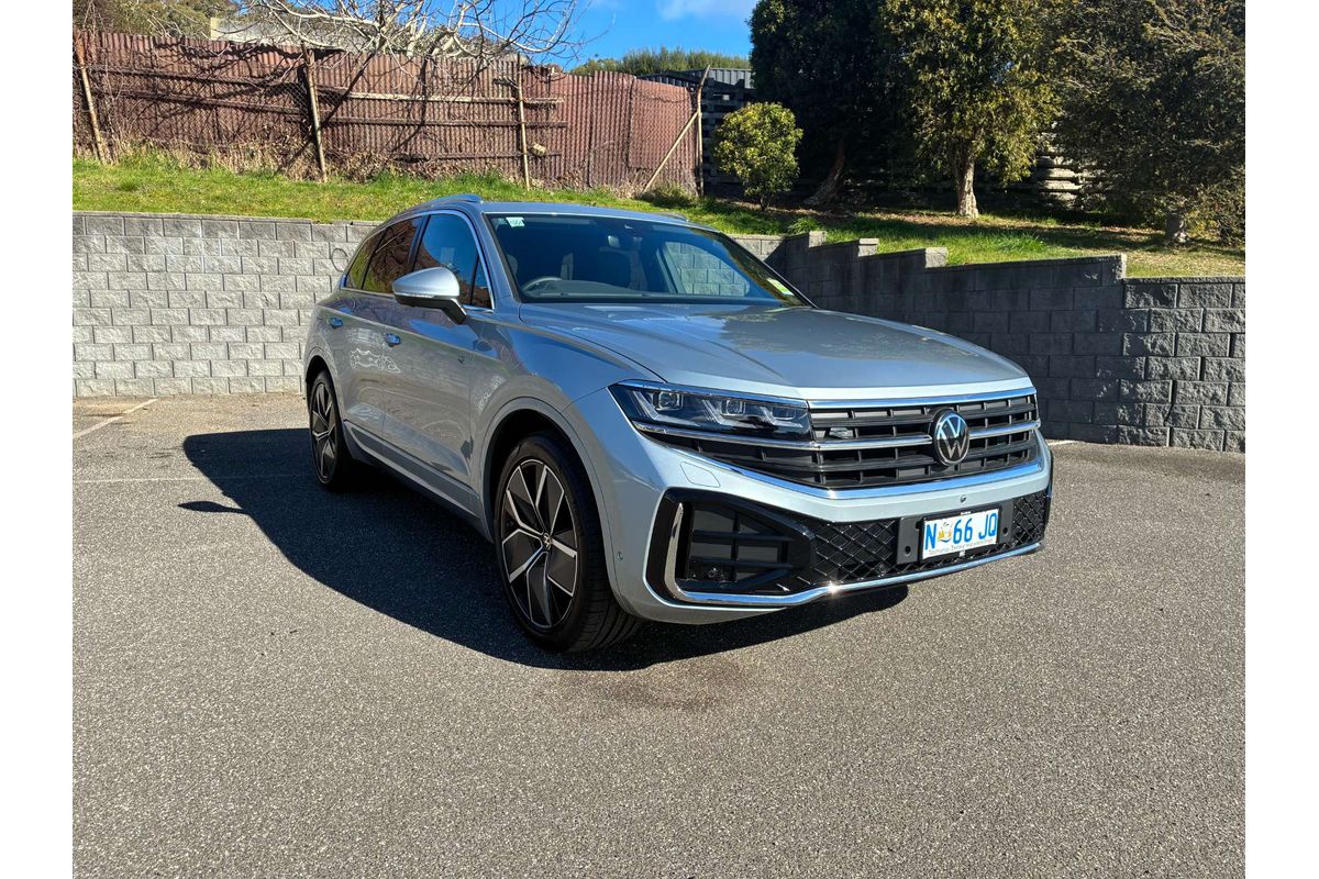 2025 Volkswagen Touareg 210TDI R-Line RC