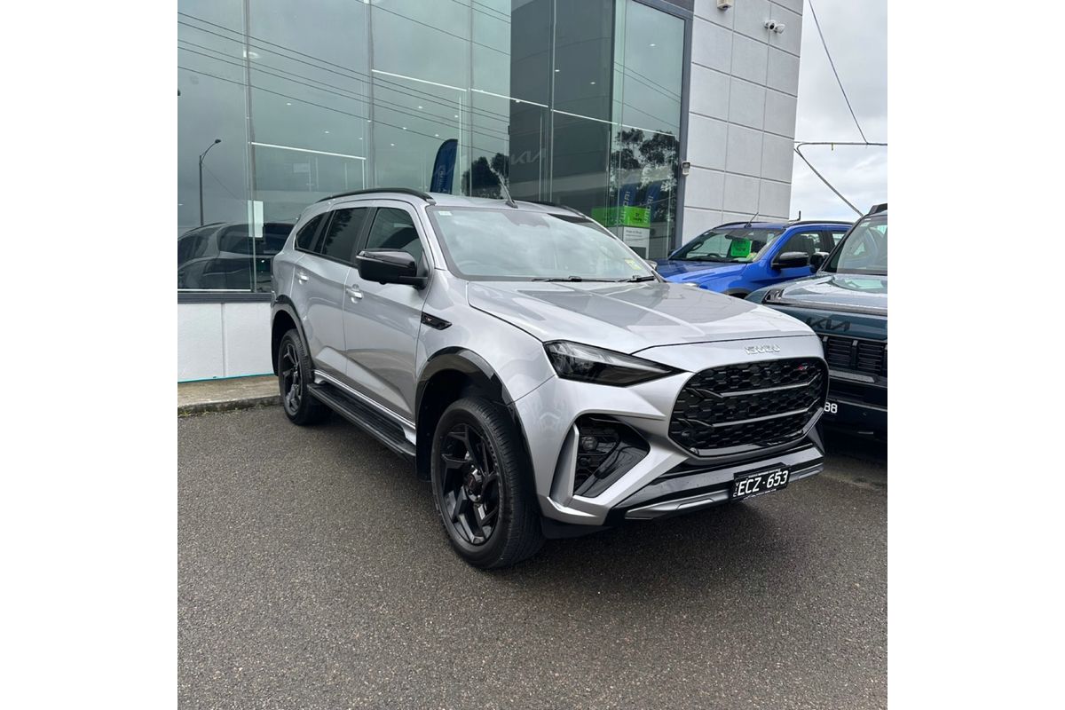 2025 Isuzu MU-X X-TERRAIN
