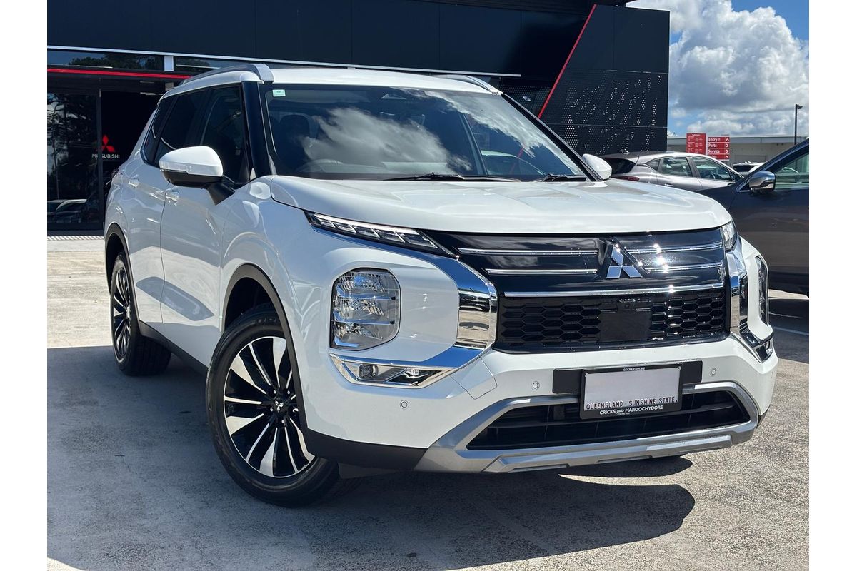 2025 Mitsubishi Outlander LS ZM