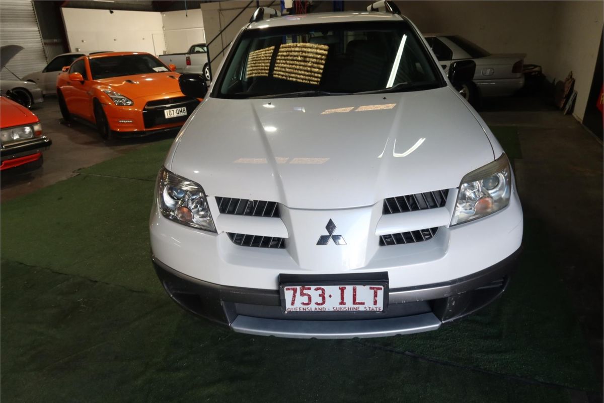 2004 Mitsubishi Outlander LS ZF