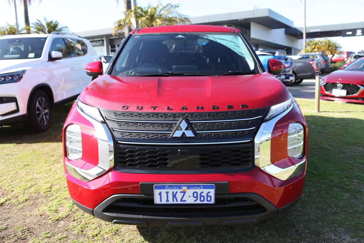 2024 Mitsubishi Outlander ES ZM