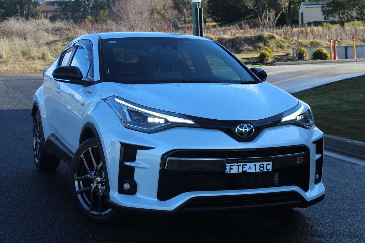 2022 Toyota C-HR GR Sport ZYX10R