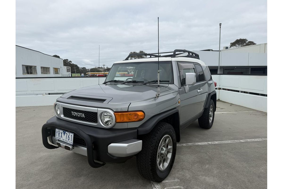 2011 Toyota FJ Cruiser GSJ15R