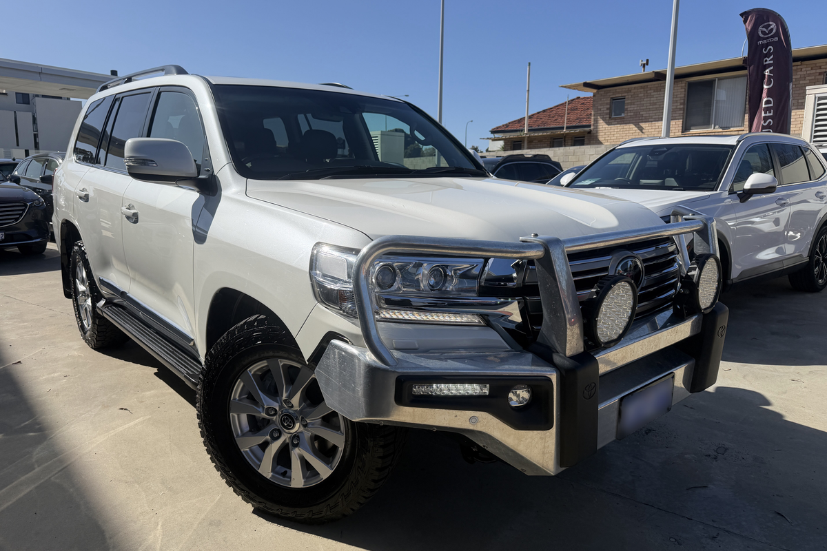 2020 Toyota Landcruiser Sahara VDJ200R