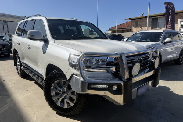 2020 Toyota Landcruiser Sahara VDJ200R