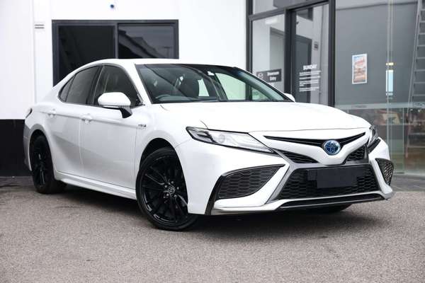 2021 Toyota Camry SX AXVH70R