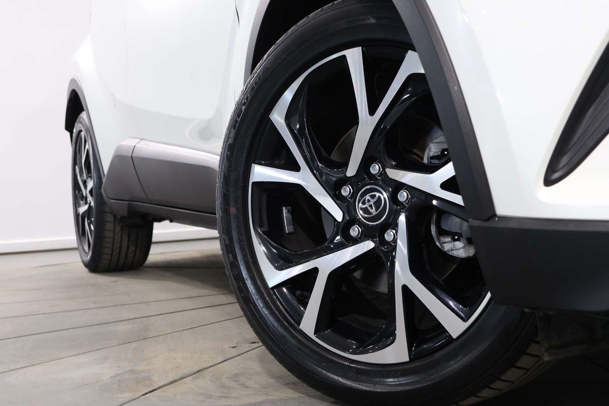 2017 Toyota C-HR Koba NGX10R
