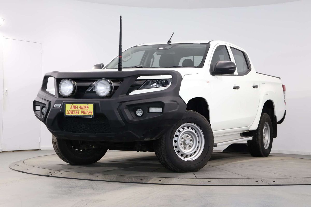 2022 Mitsubishi Triton GLX MR 4X4
