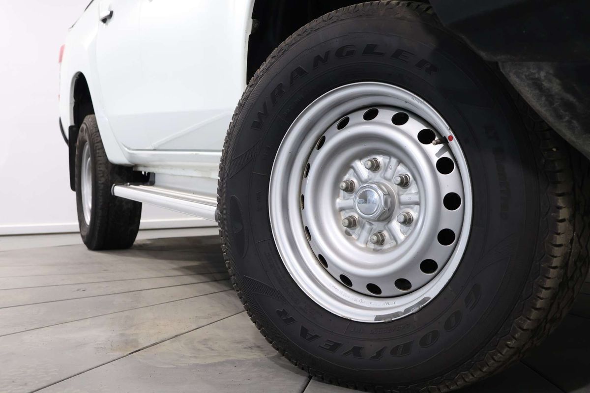 2022 Mitsubishi Triton GLX MR 4X4
