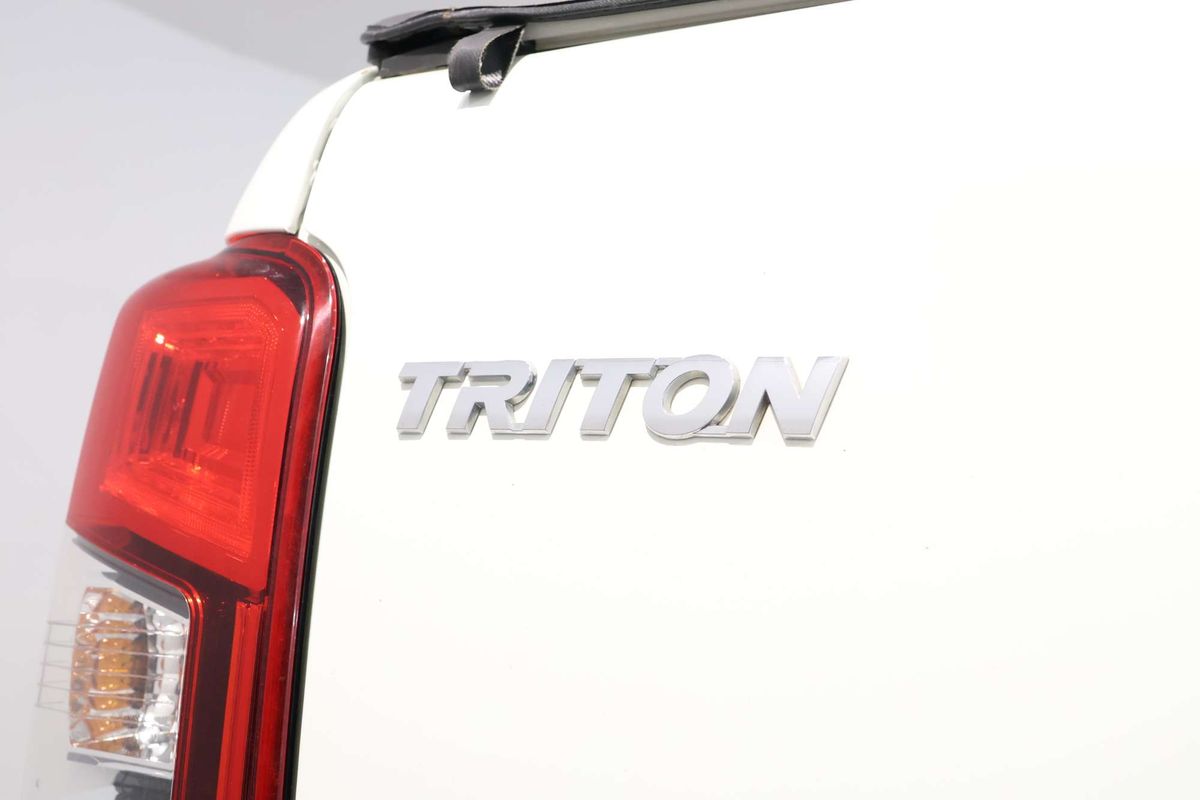 2022 Mitsubishi Triton GLX MR 4X4