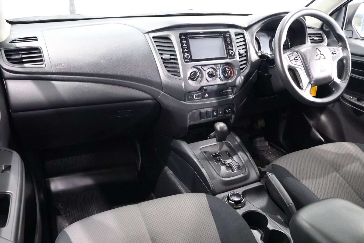 2022 Mitsubishi Triton GLX MR 4X4