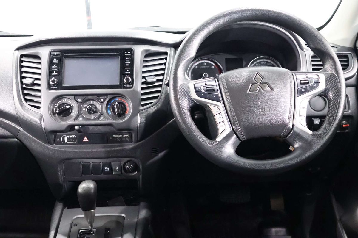 2022 Mitsubishi Triton GLX MR 4X4