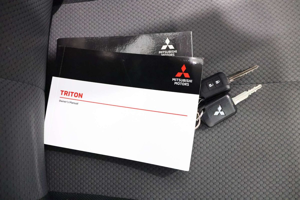 2022 Mitsubishi Triton GLX MR 4X4