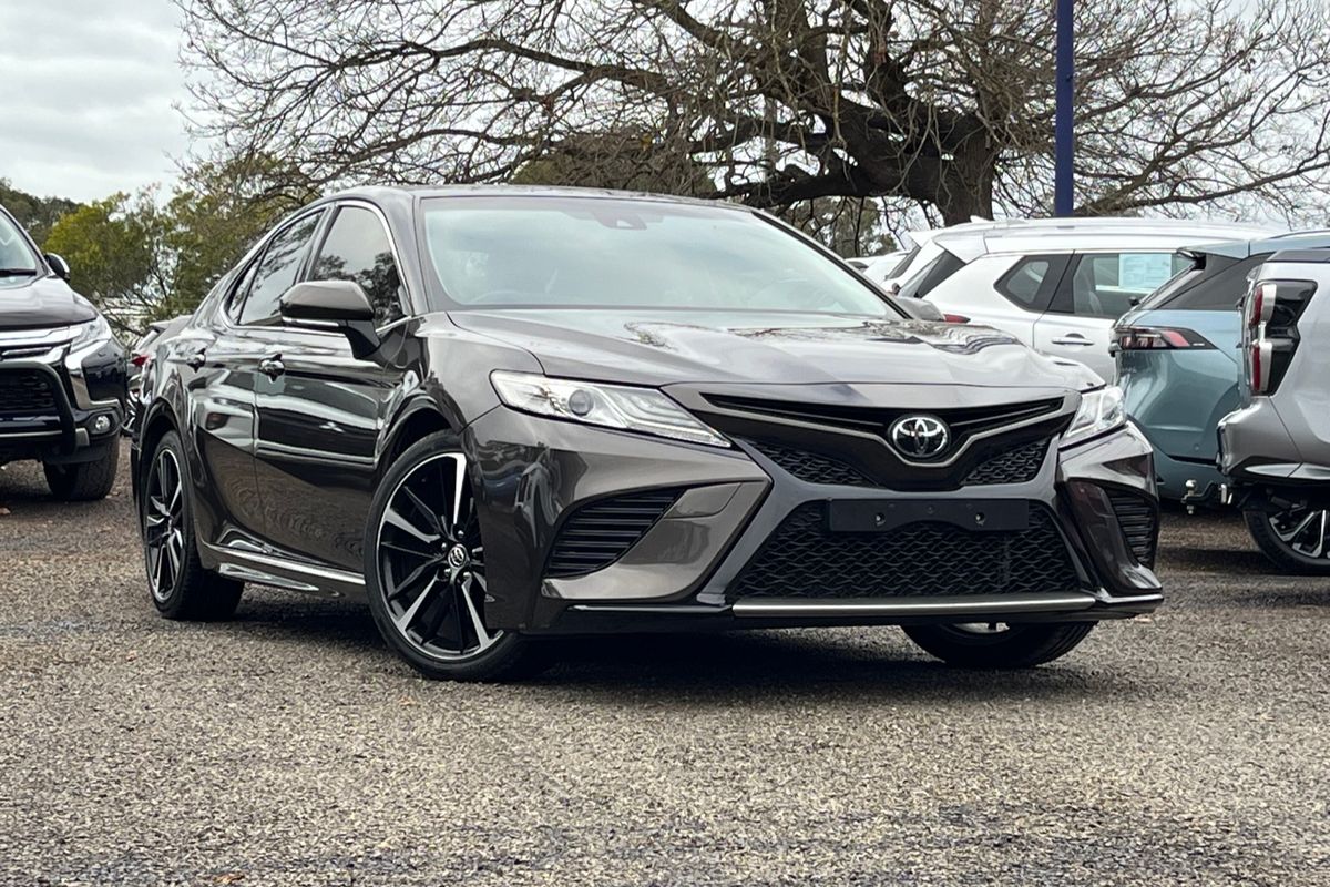 2018 Toyota Camry SX GSV70R