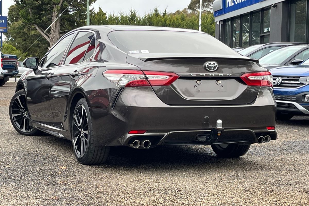 2018 Toyota Camry SX GSV70R