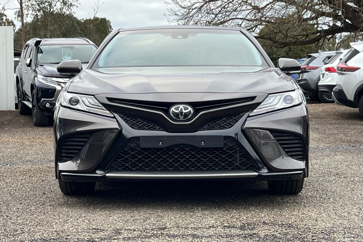 2018 Toyota Camry SX GSV70R