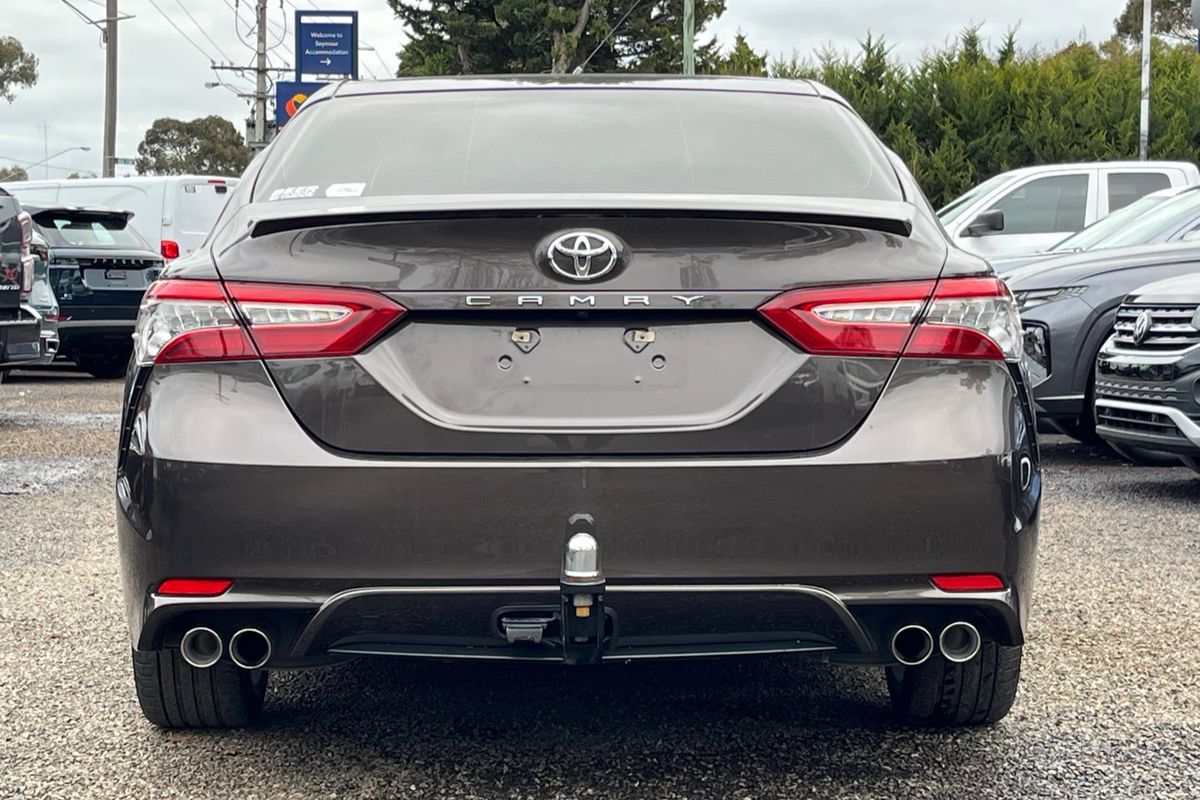 2018 Toyota Camry SX GSV70R