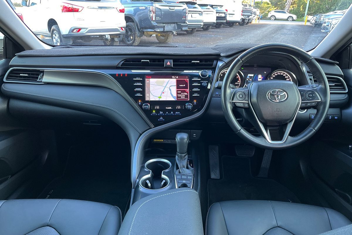 2018 Toyota Camry SX GSV70R