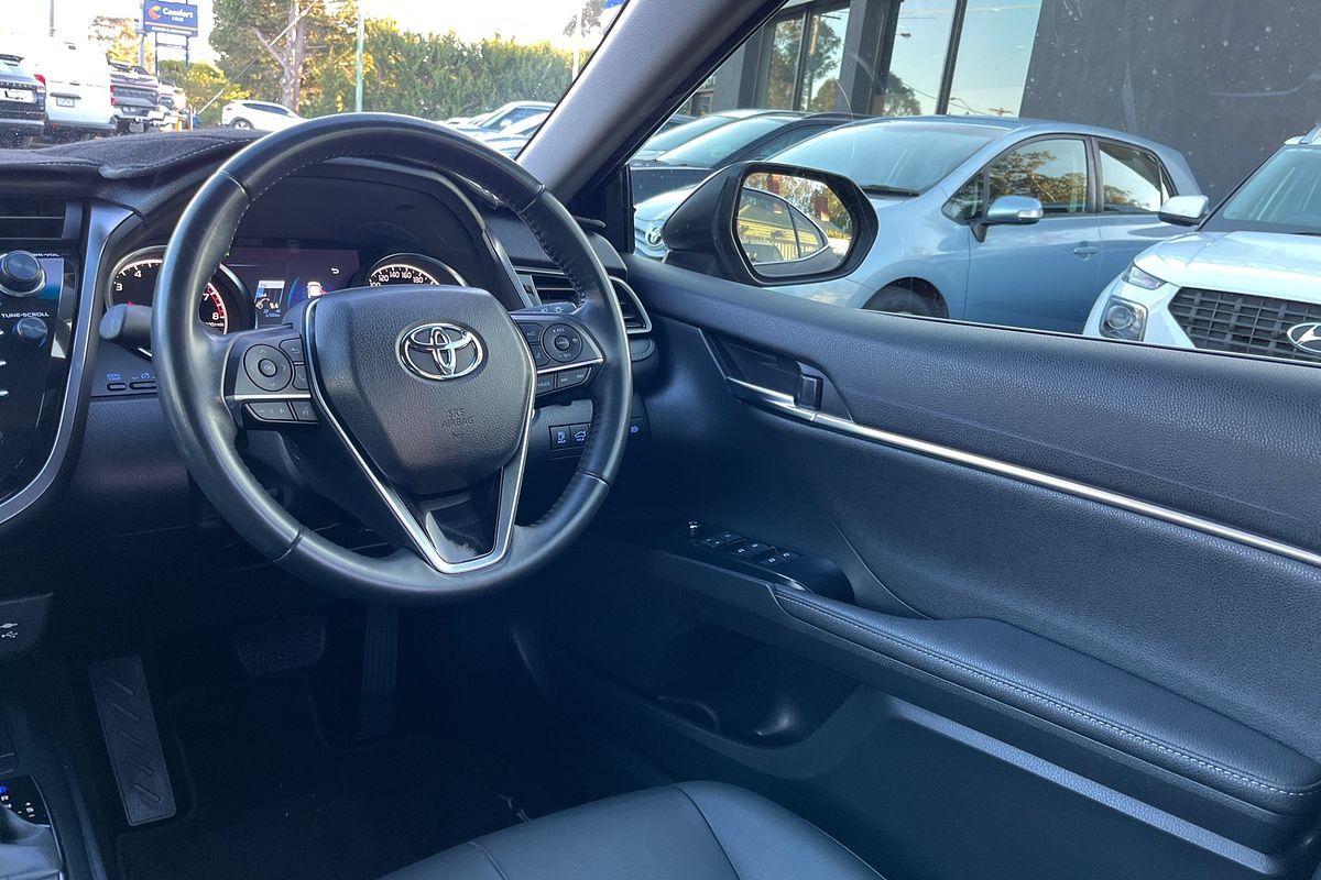 2018 Toyota Camry SX GSV70R