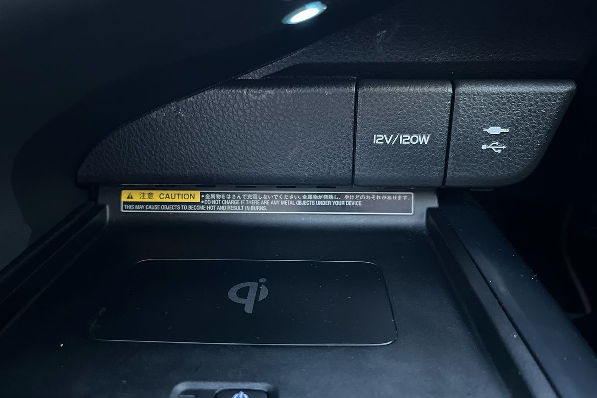 2018 Toyota Camry SX GSV70R