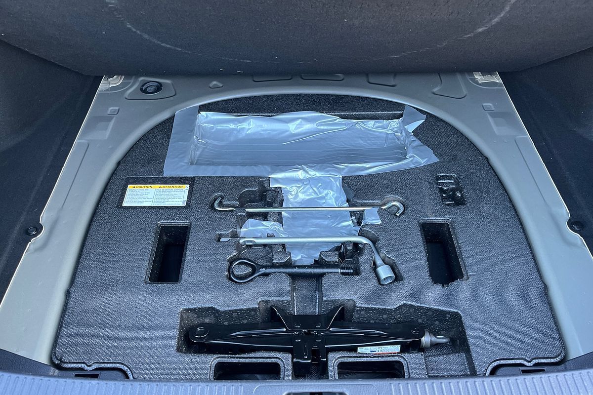 2018 Toyota Camry SX GSV70R