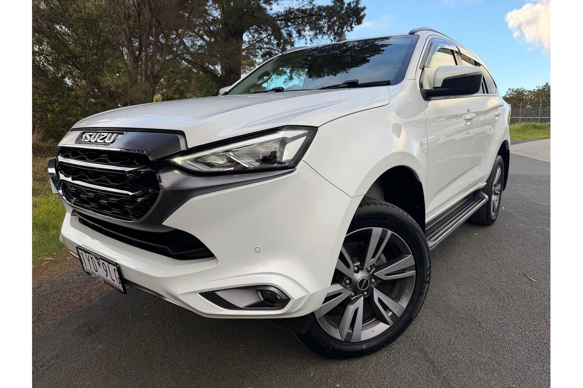 2023 Isuzu MU-X LS-T
