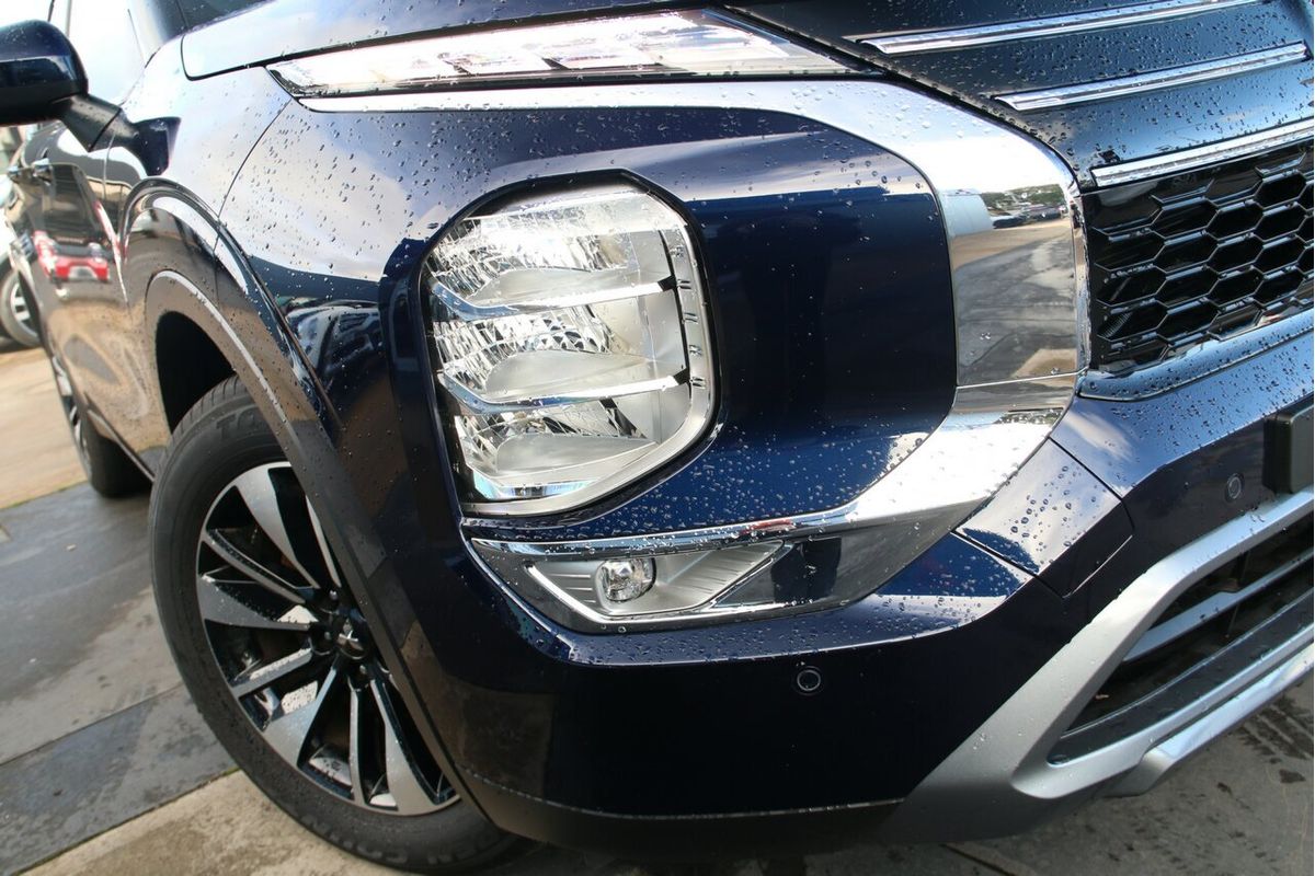 2025 Mitsubishi Outlander LS ZM
