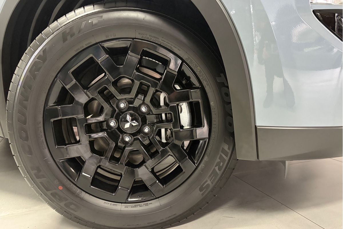 2026 Mitsubishi Outlander LS ZM