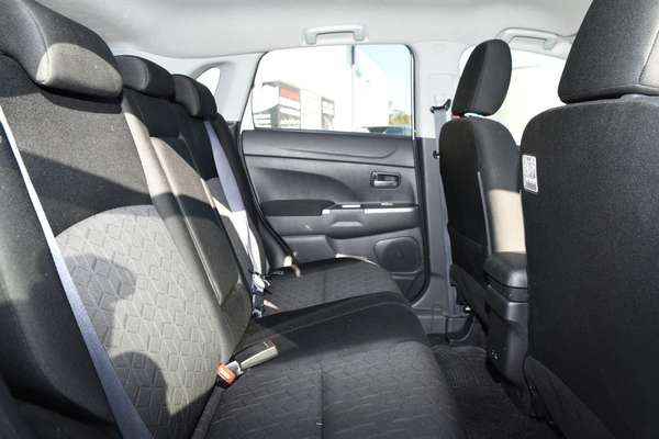 2022 Mitsubishi ASX LS XD thumb-8